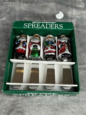 Vintage 1999 Christmas Boston Warehouse Cheese Spreaders Set of 4 Holiday Santa